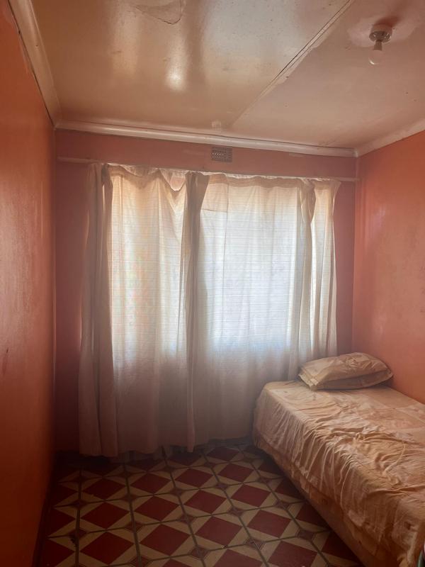 4 Bedroom Property for Sale in Montshioa North West